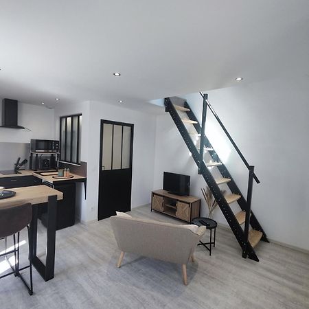Studio Neuf Situe Au Coeur D'Un Bourg Paisible Pacé 外观 照片