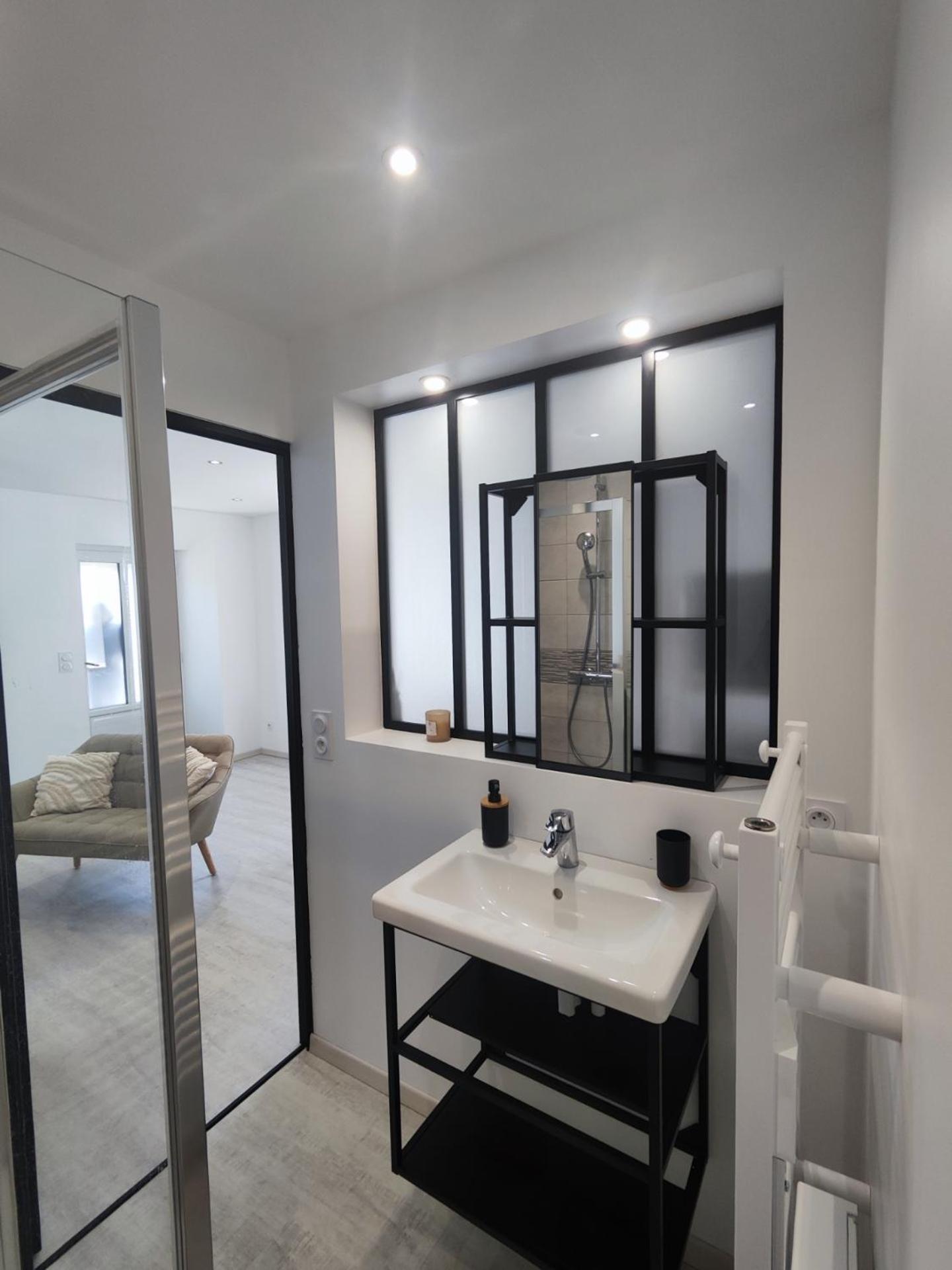Studio Neuf Situe Au Coeur D'Un Bourg Paisible Pacé 外观 照片